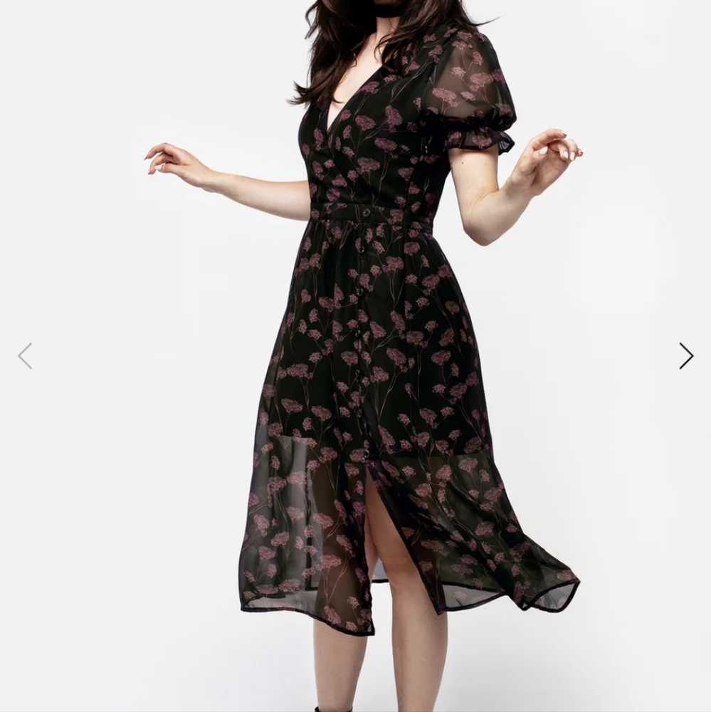 Disturbia - Judas V-Neck Button Midi Dress, Size 16